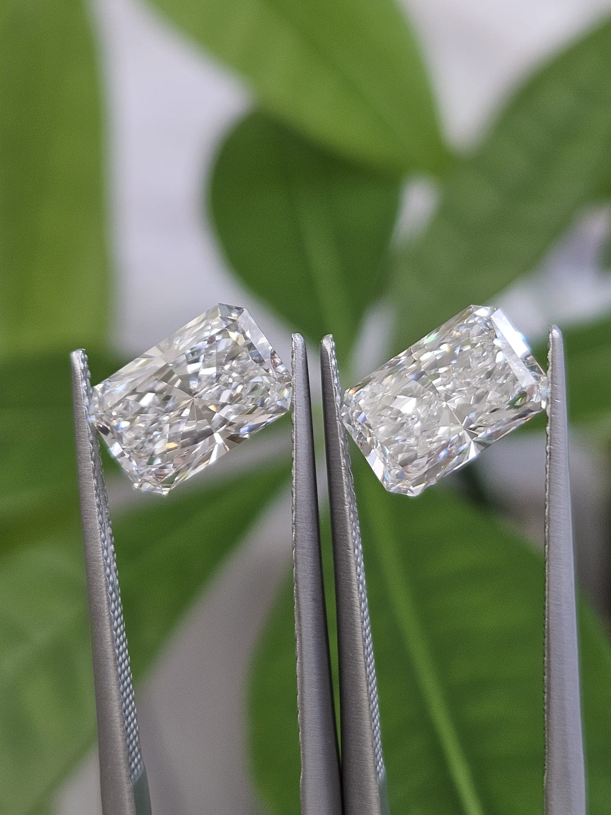 IGI 2.07CT + 2.07CT RADIANT E VVS2