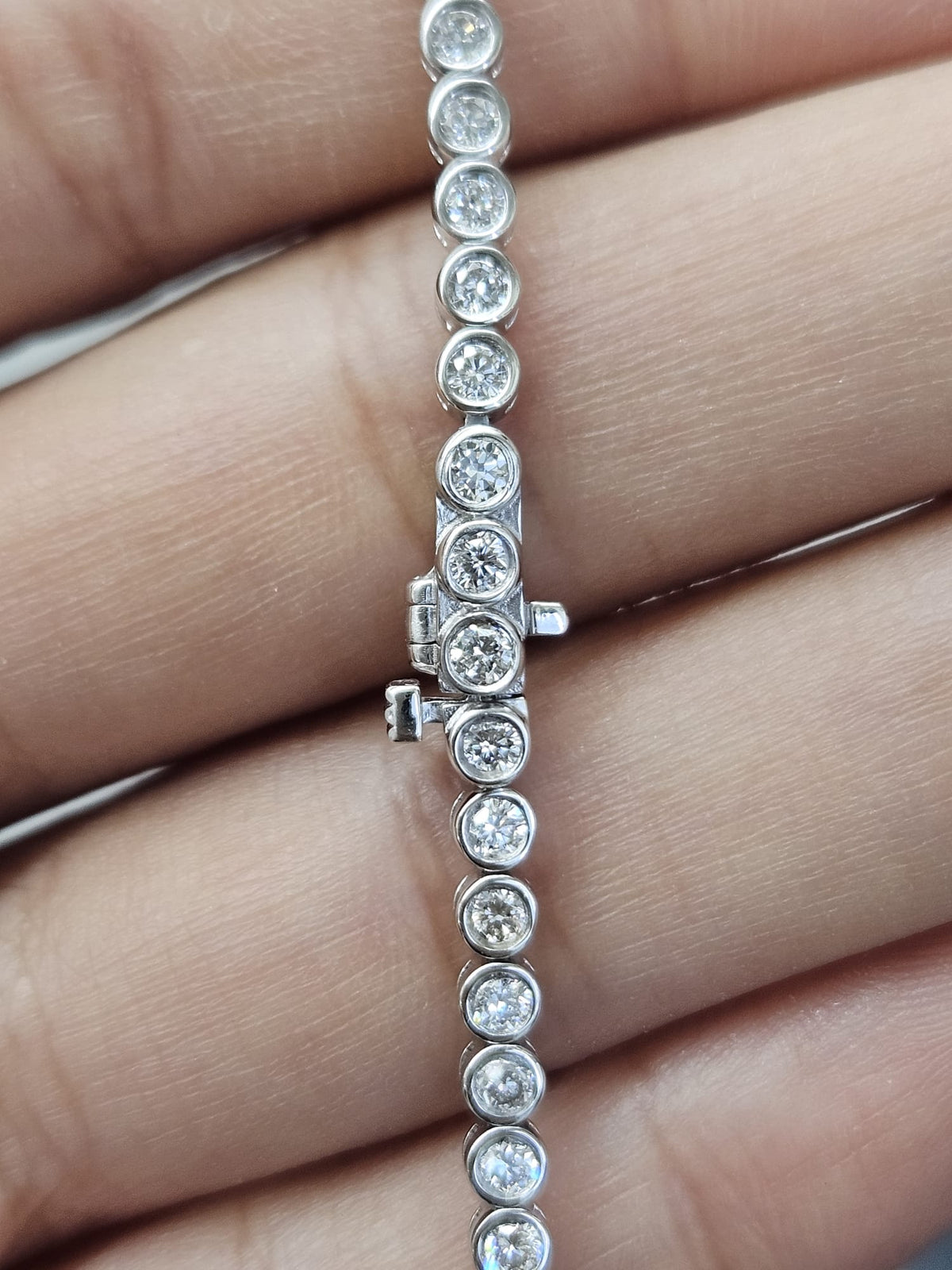2.4cttw White Gold Lab Diamond Bezel Set 7" Bracelet
