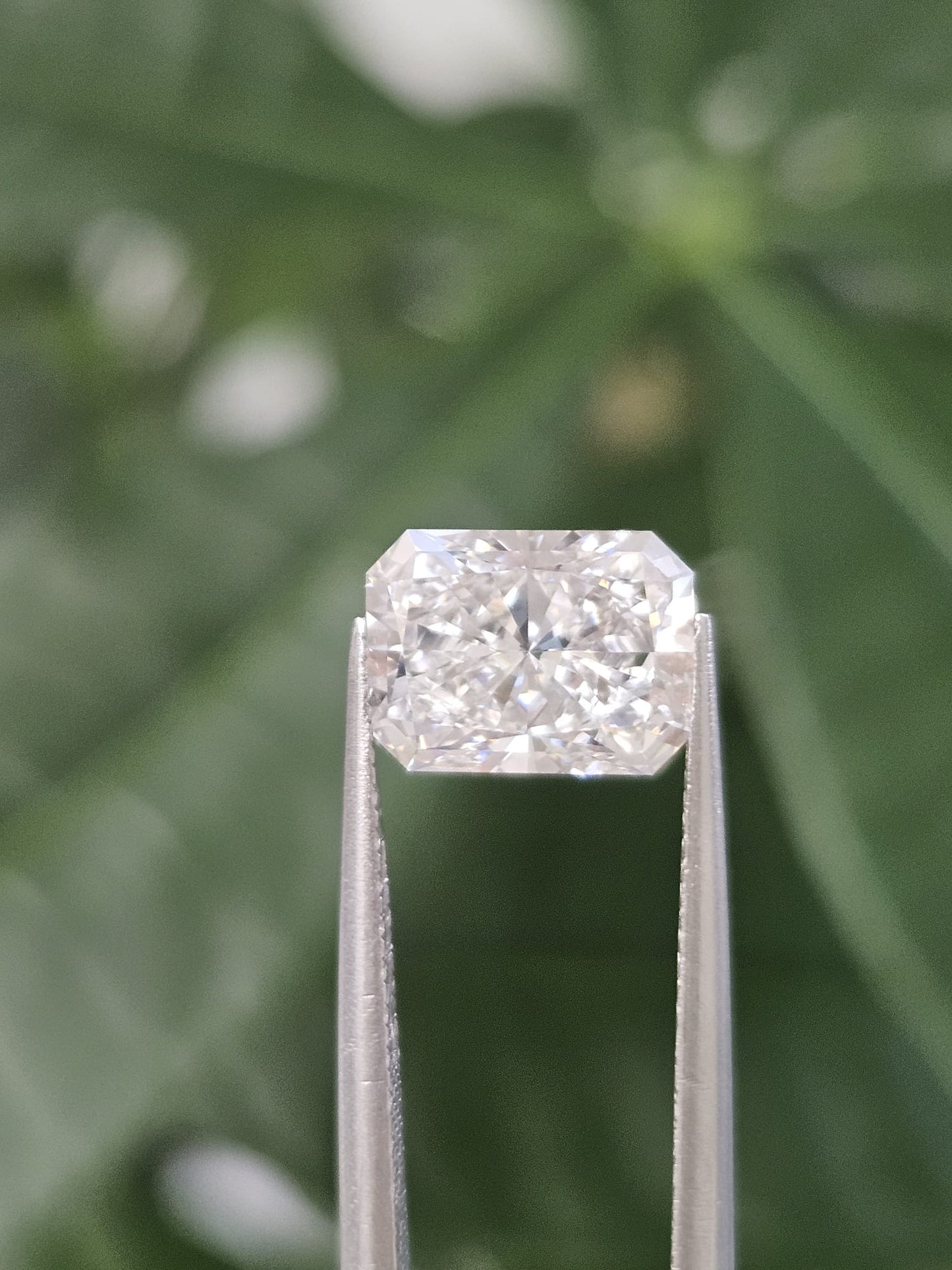 IGI 2.02CT RADIANT E VS1