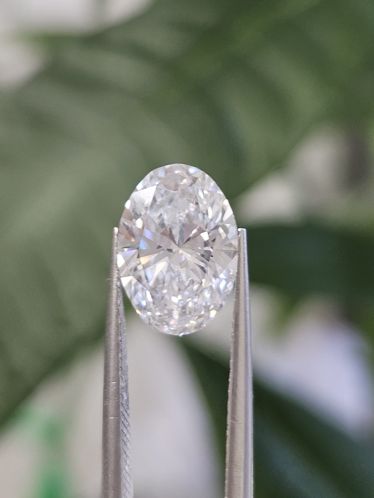 2.56CT OVAL D VS1