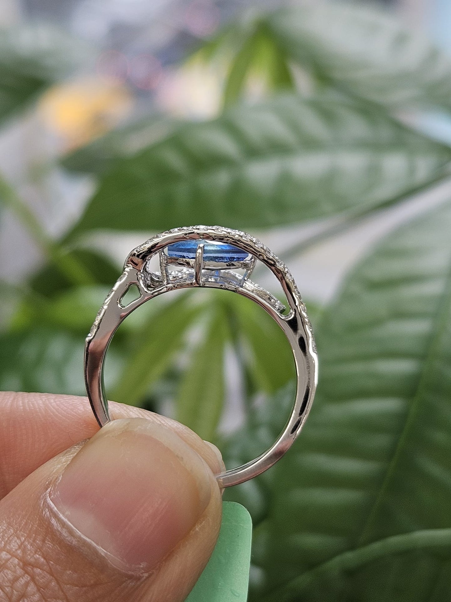 0.37ct White Gold Blue Emerald Gemstone Lab Diamond Ring
