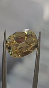 IGI 5.03CT OMC FANCY INTENSE YELLOW VVS2