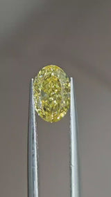 IGI 1.07CT OVAL FANCY VIVID YELLOW VVS2