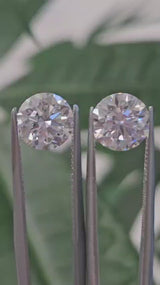 IGI 2.00CT ROUND PAIR D VS1