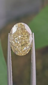 IGI 3.50CT OVAL FANCY INTENSE YELLOW VS2