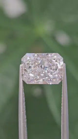 IGI 2.02CT RADIANT E VS1