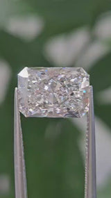 IGI 3.02CT RADIANT G VS2