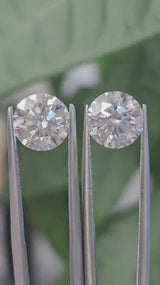 IGI 2.00CT ROUND PAIR D VS1