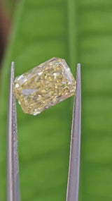 IGI 3.06CT RADIANT FANCY VIVID YELLOW VS1