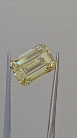 IGI 4.65CT EMERALD FANCY INTENSE YELLOW VS1