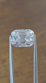 IGI 2.74CT OEC. LONG CUSHION E VS1