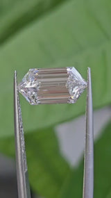 IGI 3.29CT HEXAGONAL STEP CUT D VVS2