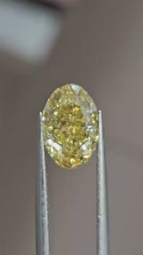 IGI 2.11CT OVAL FANCY VIVID YELLOW VS1