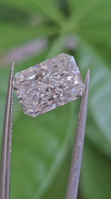 IGI 4.08CT RADIANT E VVS2