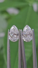 IGI 1CT + 1.01CT PEAR E VVS2 + D VVS2 PAIR