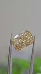 IGI 3.00CT CUSHION FANCY INTENSE YELLOW VS1