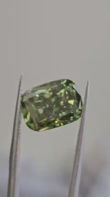 IGI 5.01CT CUSHION FANCY VIVID GREEN VS2