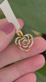 Yellow gold lab diamond heart pendant