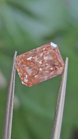 IGI 2.09CT RADIANT FANCY VIVID BROWNISH PINK SI1