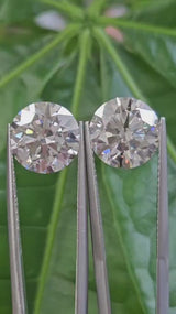 IGI 4.01CT + 4.01CT ROUND PAIR D VS1