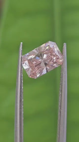 IGI 1.01CT RADIANT FANCY VIVID PINK VS1
