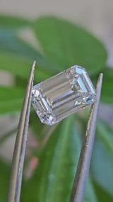 IGI 3.09CT EMERALD E VS1
