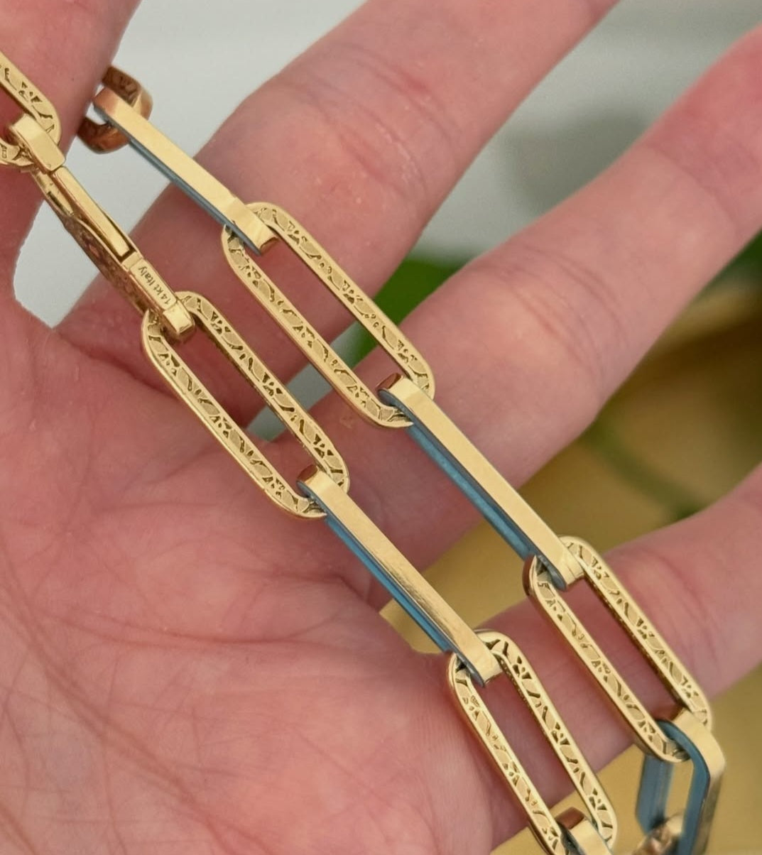 15.5" blue enamel & Yellow Gold Chain