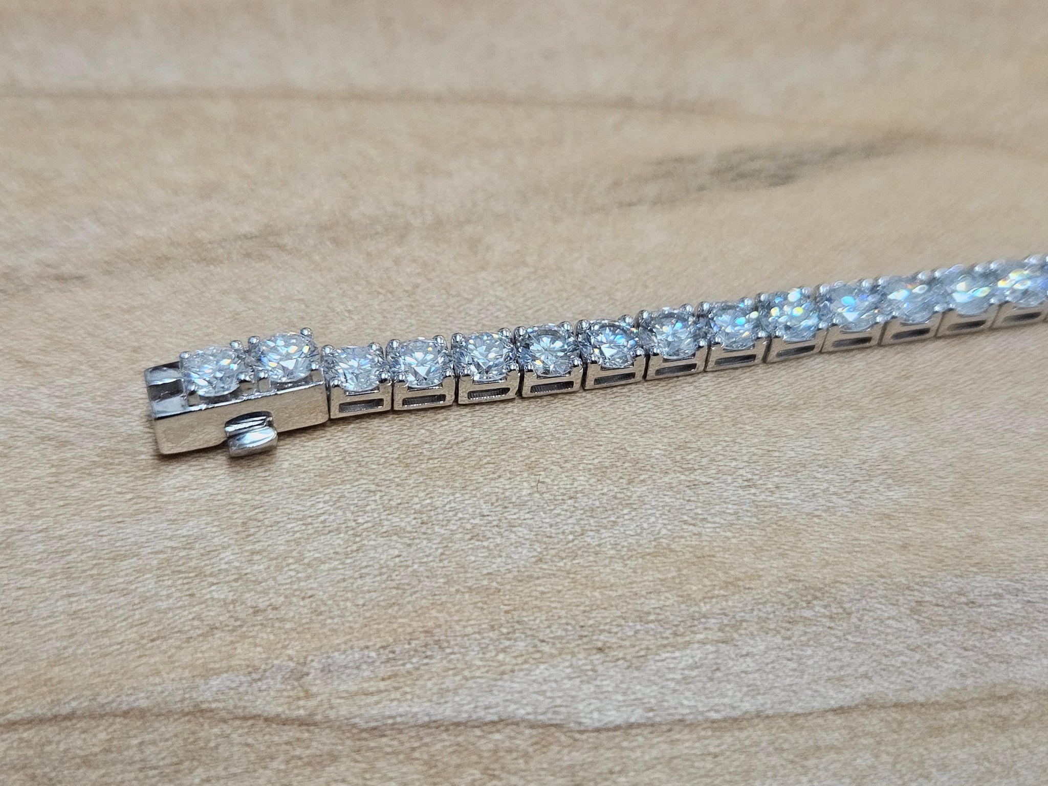10 CT Lab 7.15 inches Tennis Bracelet