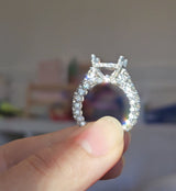 18k white gold engagement ring