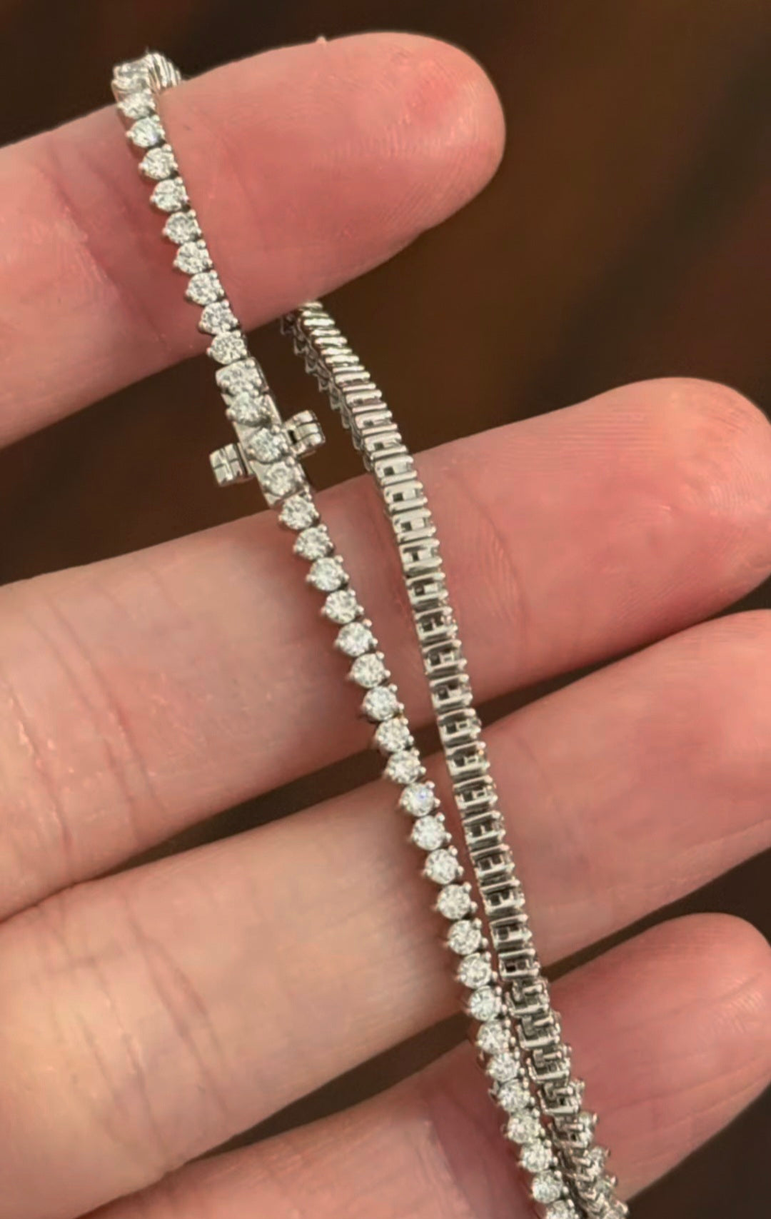 10.54ct White Gold 3 prongs Graduated Tennis Necklace