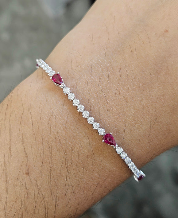 14k 1.35 ctw Diamonds and 1.40 CT Ruby 7 inches Bracelet