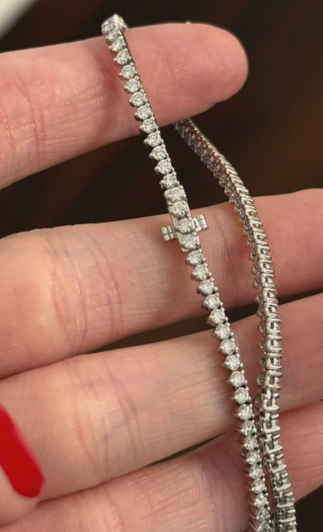 15.25ct White Gold 3 Prong Graduated 17.25" Tennis Necklace