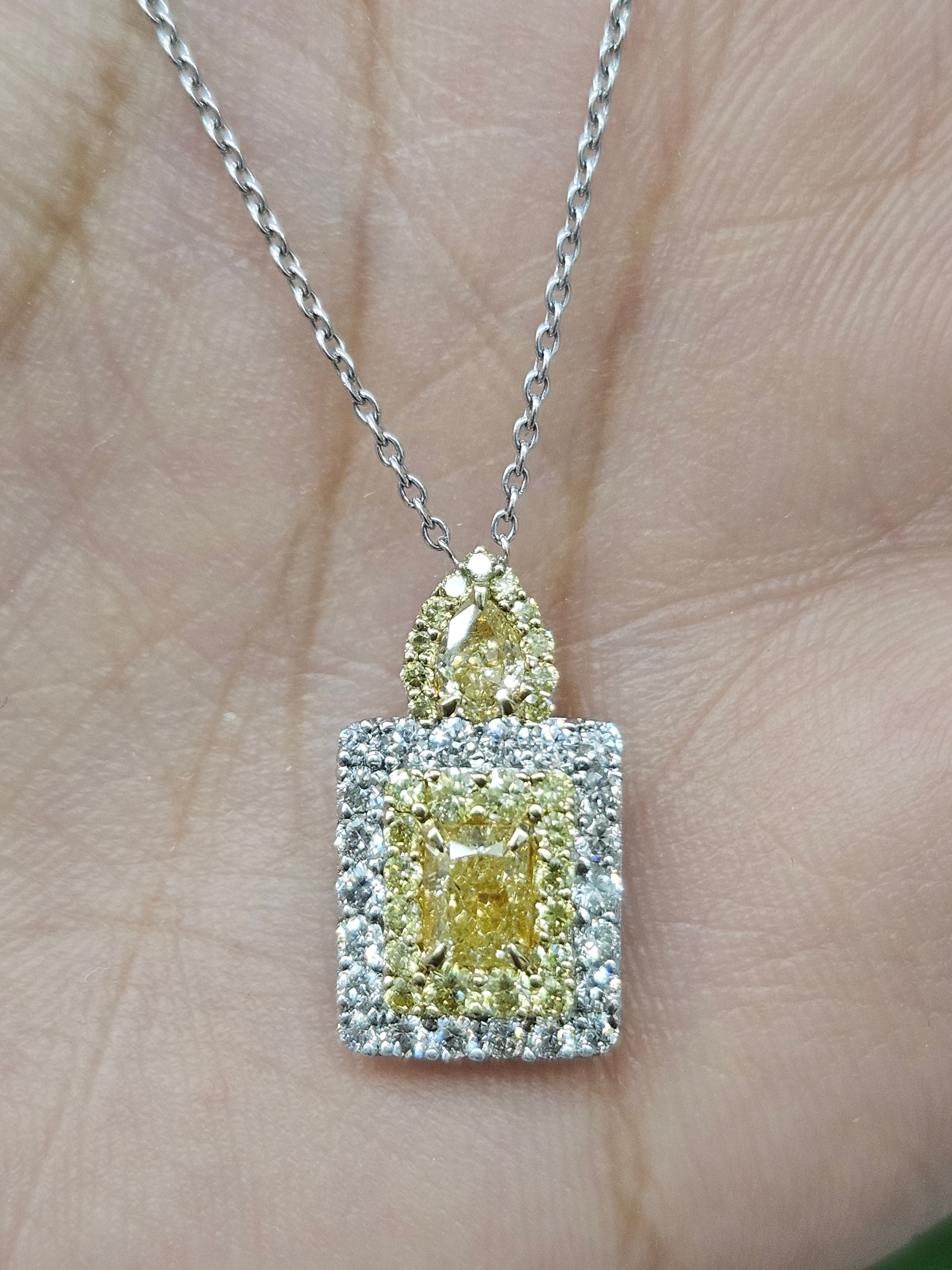 Radiant cut 18K White Gold Natural Diamond Necklace