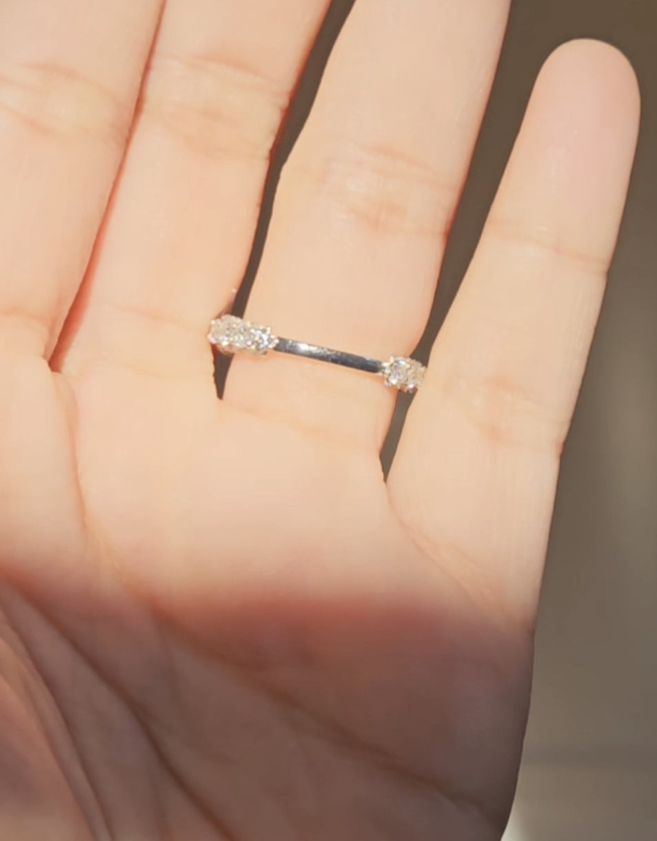 18k white gold engagement ring