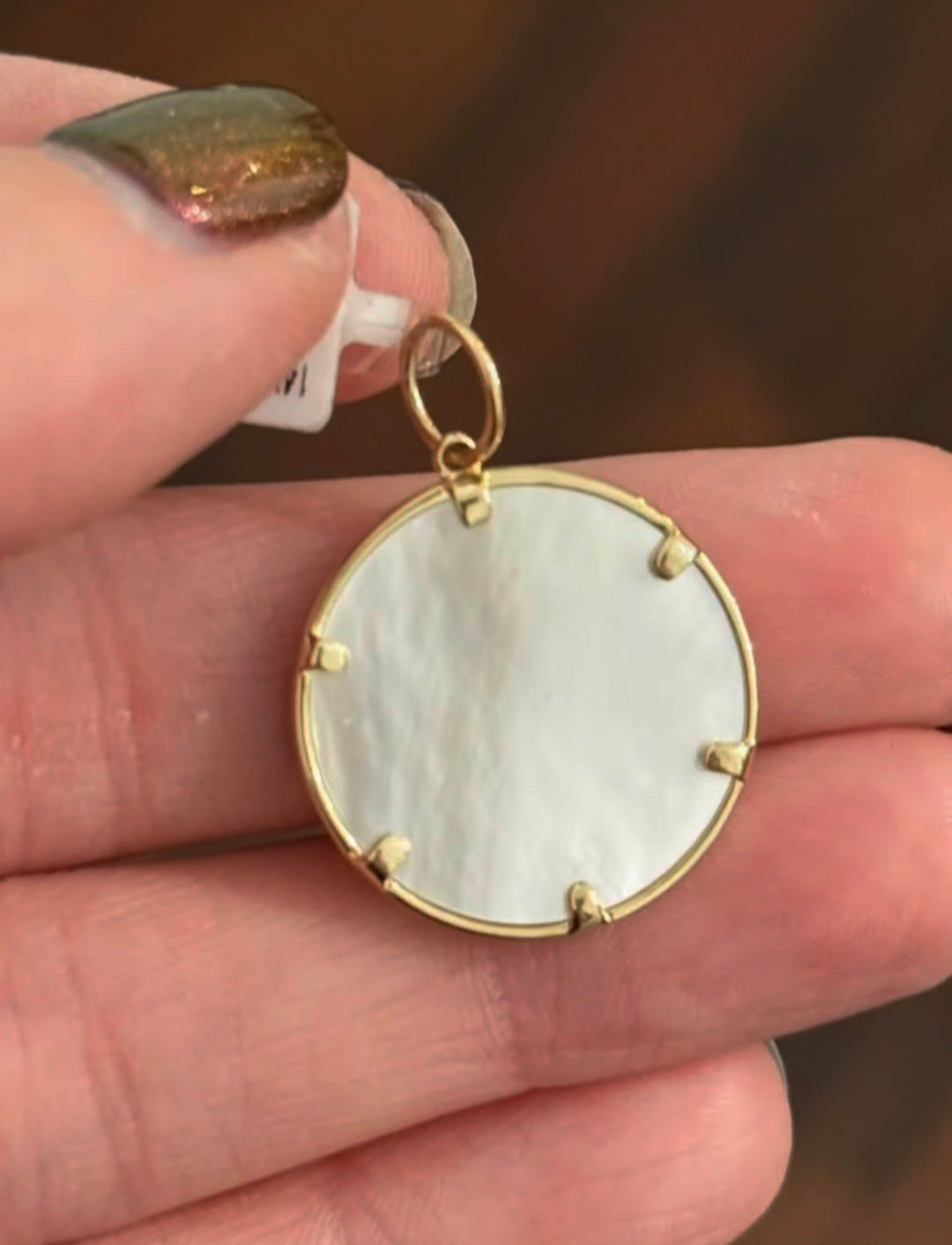 Yellow Gold Diamond & Mother of pearl Pendant
