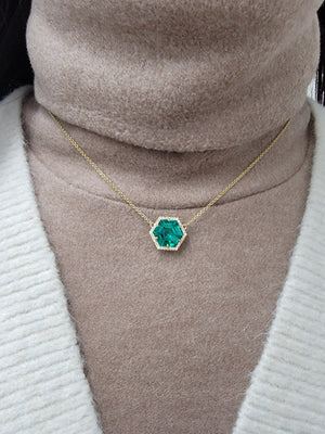 18k 3.90 CT Yellow chain with Lab grown emerald pendent